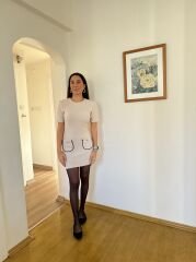 Chic Gold Cep Detaylı Krem Elbise