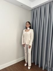 Yuvarlak Yaka Detaylı Ekru Takım